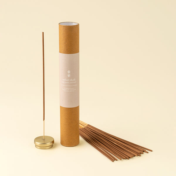 Velvet Dusk Incense Set/30 Sticks + Holder
