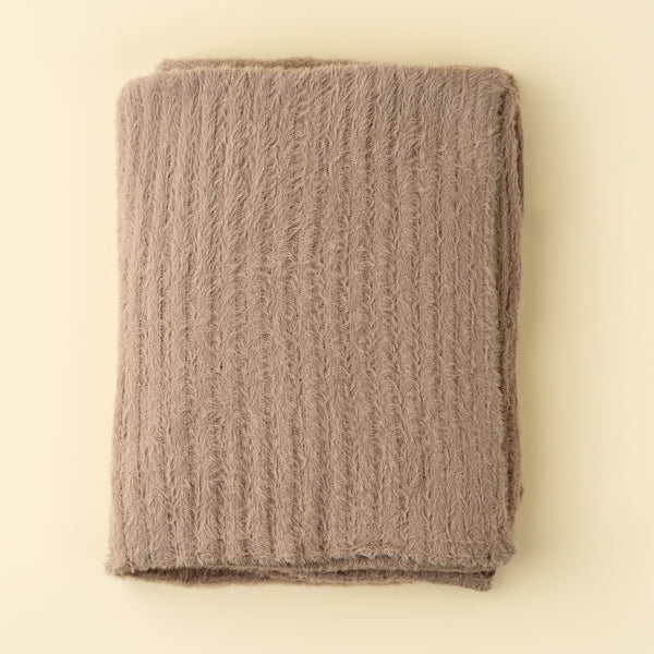 Snug Throw, Tuffet