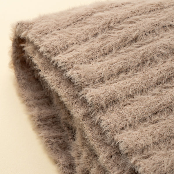 Snug Throw, Tuffet