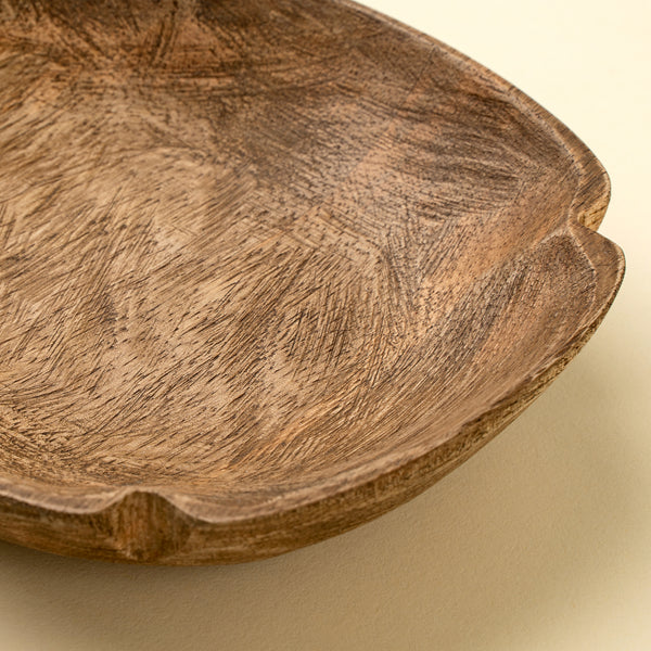 Spade Carved Dish, Round