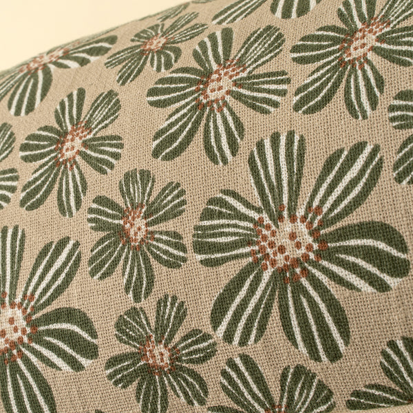 Daisy Play Long Polyfilled Lumbar, Green