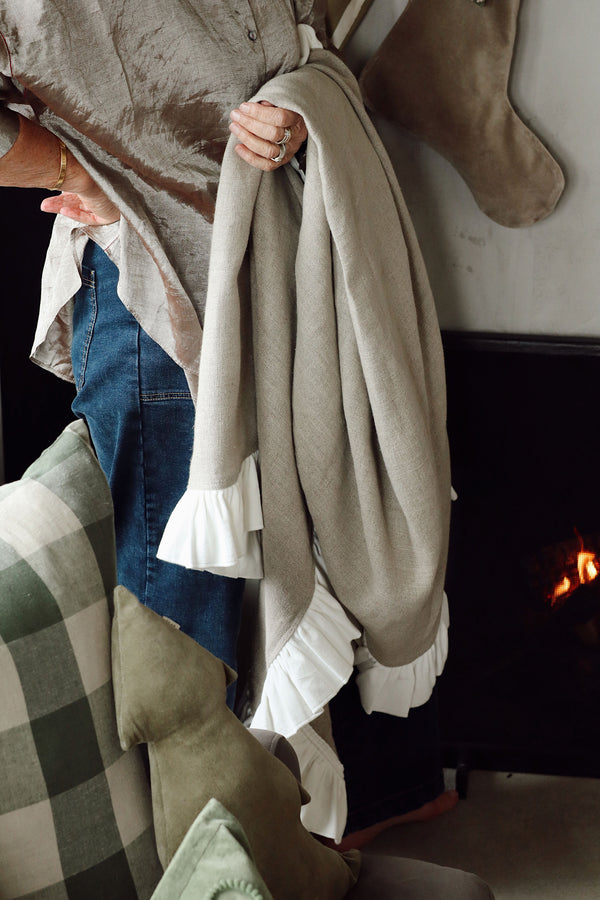 Velvet Ruffle Linen Throw, Ivory