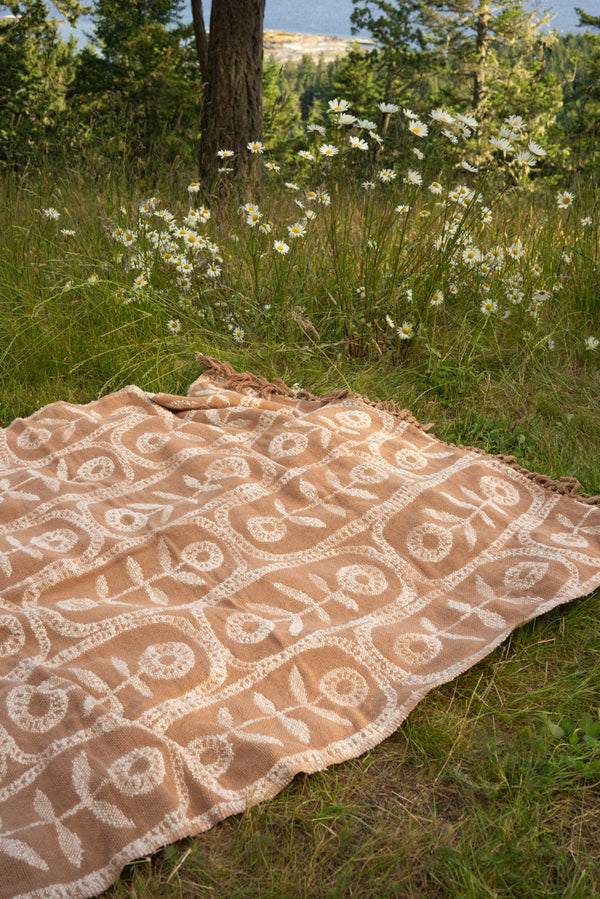 Marigold Throw, Tawny