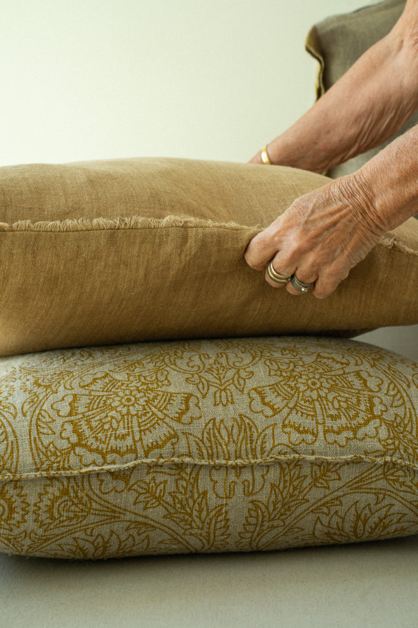 24x24 Floria Linen Pillow, Sunflower