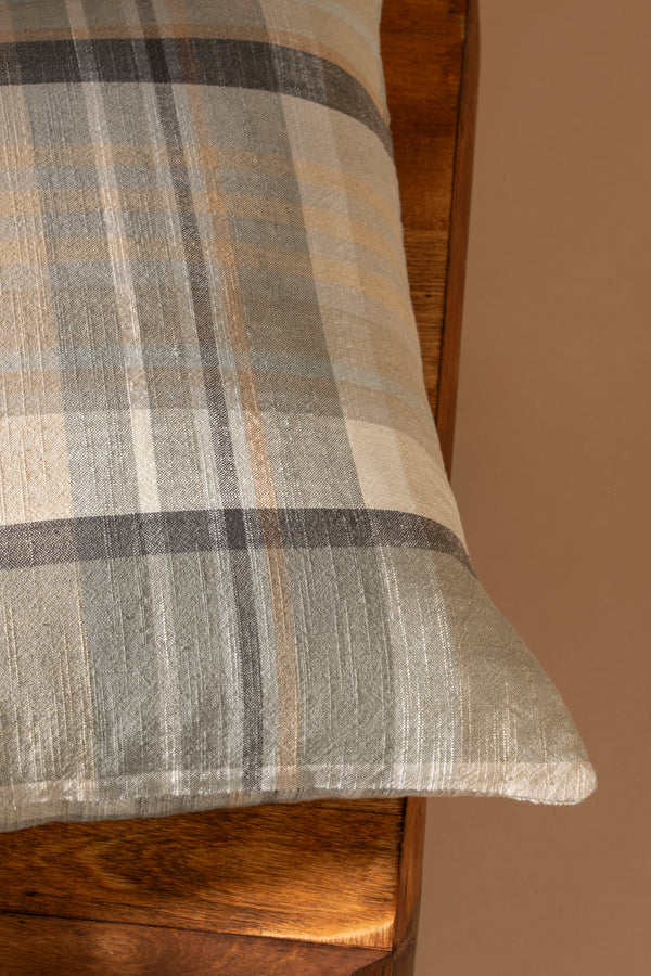 16x24 Delacourt Pillow