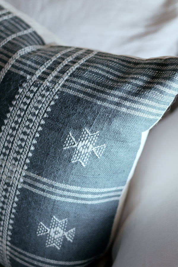 20x20 Bhujodi Wool Handloom Pillow, Blue