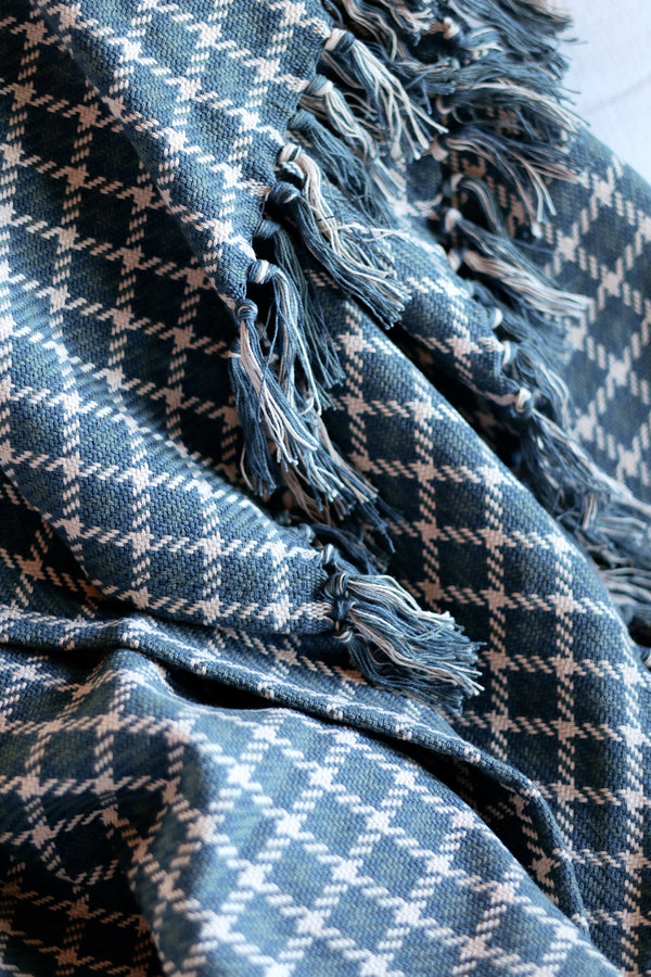 Houndstooth Throw, Teal