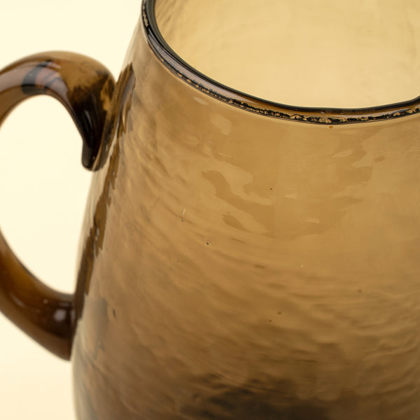 Madura Pitcher, Earth