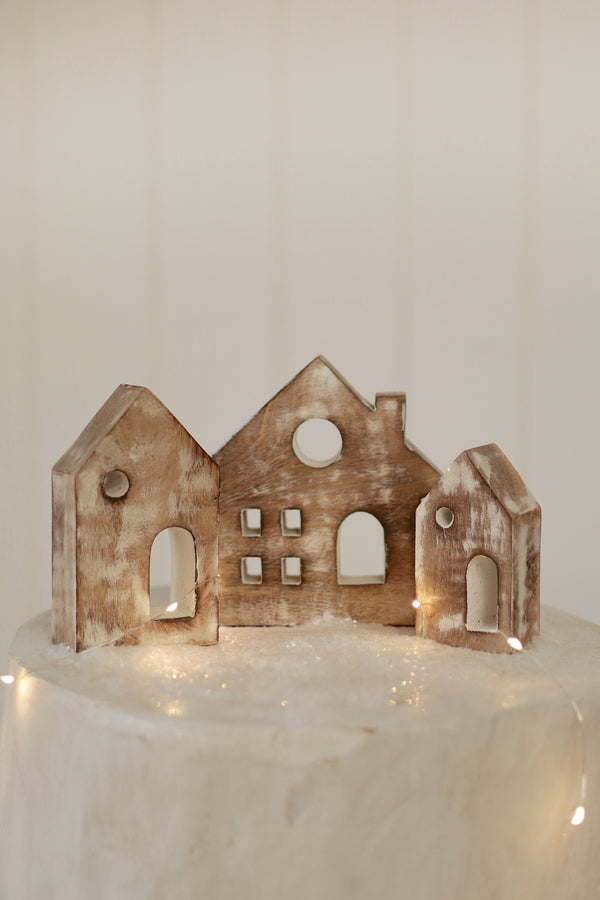Woodland Village Carved Houses S/3, White Wash