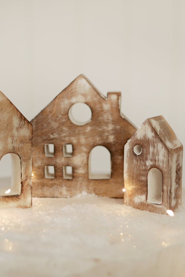 Woodland Village Carved Houses S/3, White Wash