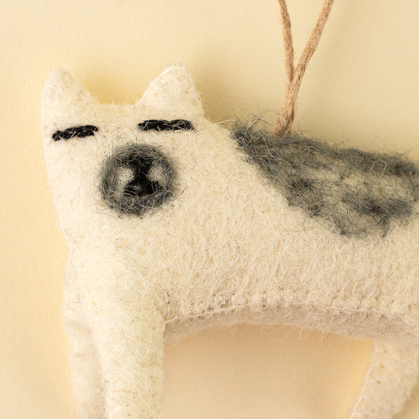 Curious Cat Felt Onament, Cream