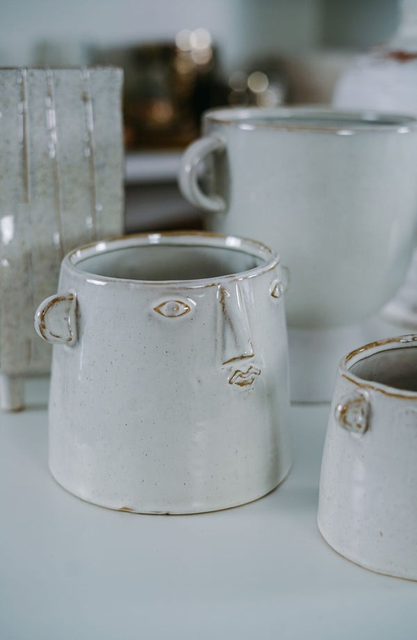 Character Pot L
