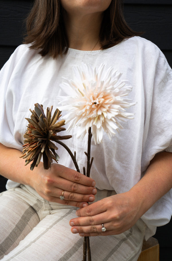 Dahlia Real Touch Stem, Cream